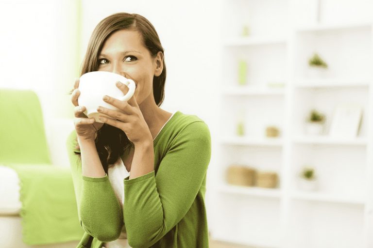 Benefits of a Cup of Green Tea After Yoga