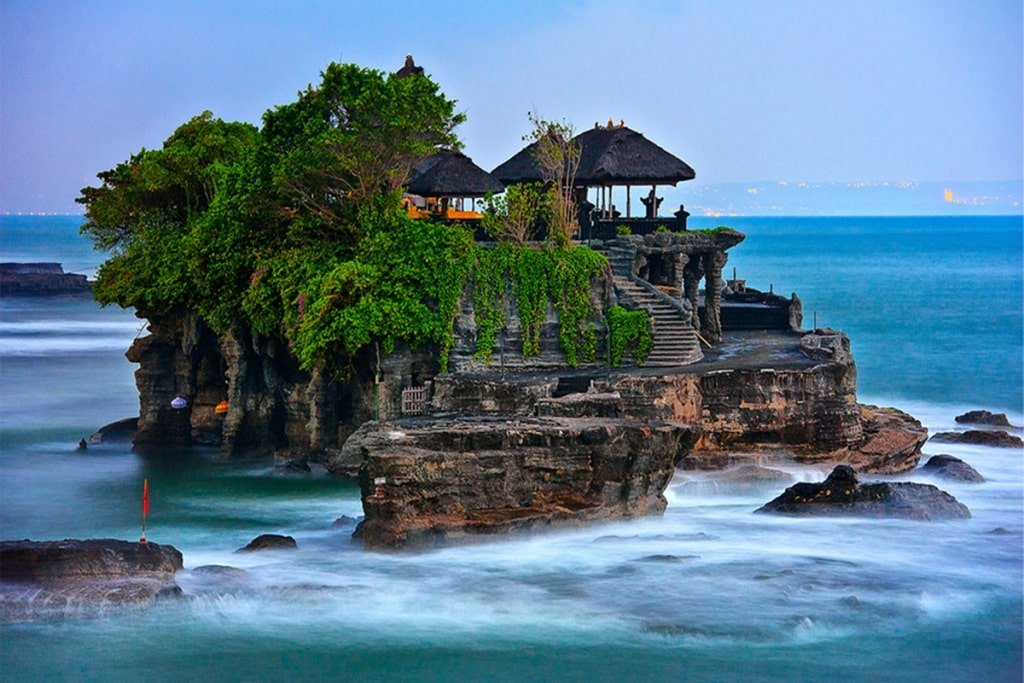 YogaFX Tanah Lot Temple YogaFX International Yoga Teacher Training Academy RYS 200