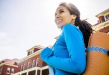 7 Essentials Tips to Bring in Bikram Hot 26 and 2 Yoga Teacher Training Bali yoga teaching